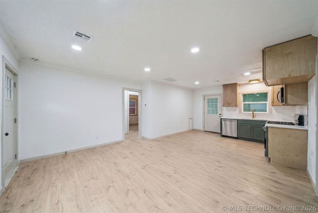 848 N Gary Place, Tulsa, OK 74110