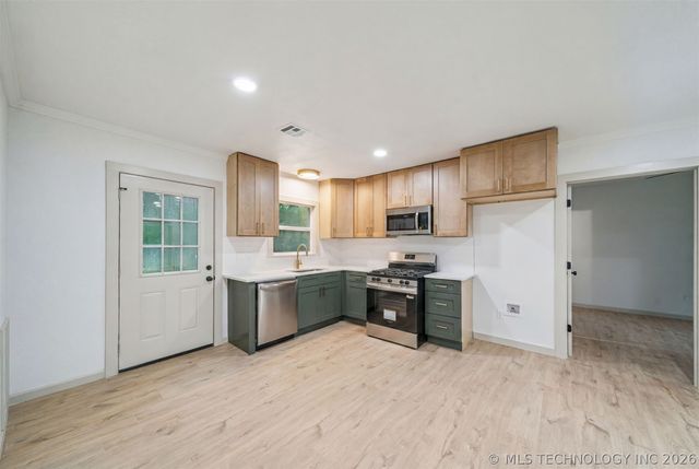 848 N Gary Place, Tulsa, OK 74110