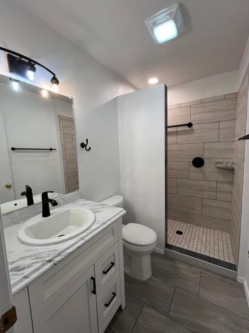 1501 Vista Monte Drive NE, Albuquerque, NM 87113