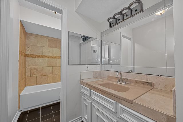 3122 Kueck Road, Rosenberg, TX 77471