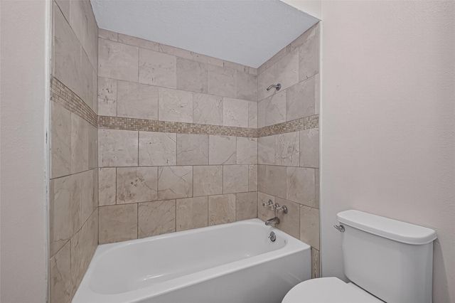 3122 Kueck Road, Rosenberg, TX 77471