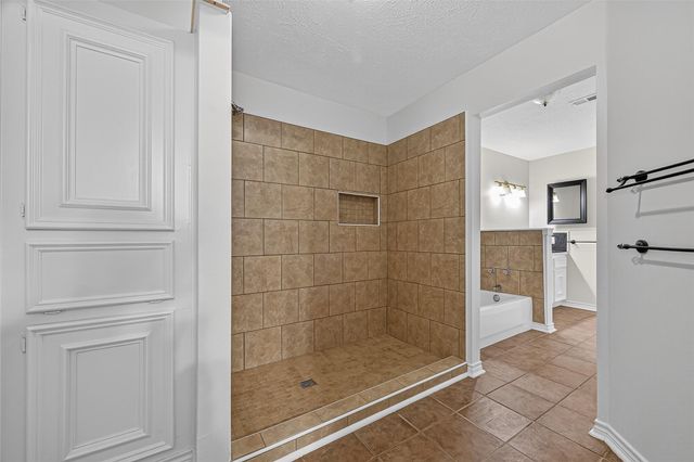 3122 Kueck Road, Rosenberg, TX 77471