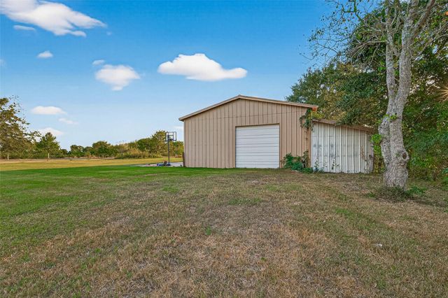 3122 Kueck Road, Rosenberg, TX 77471
