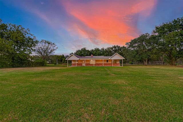 3122 Kueck Road, Rosenberg, TX 77471