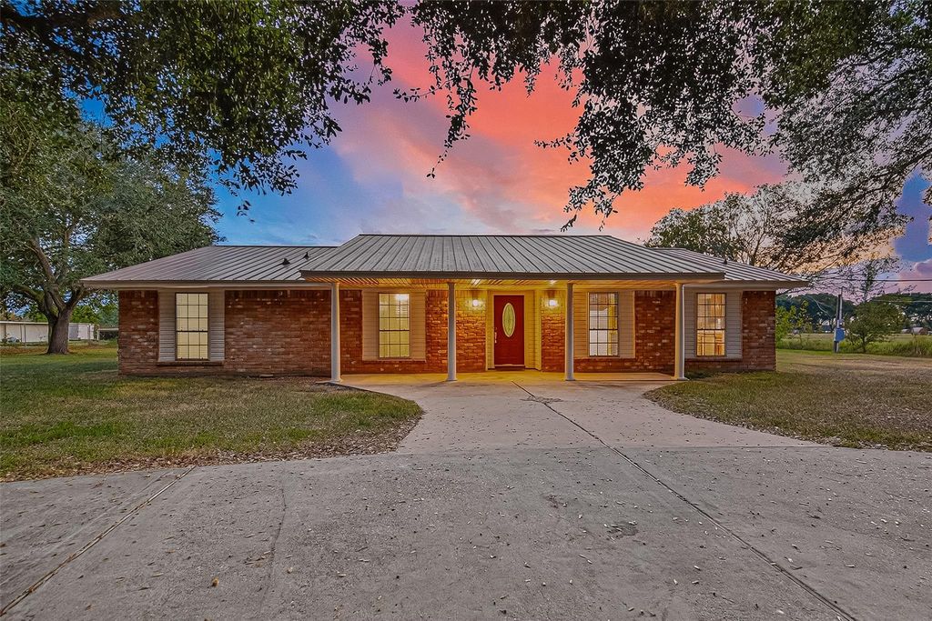 3122 Kueck Road, Rosenberg, TX 77471