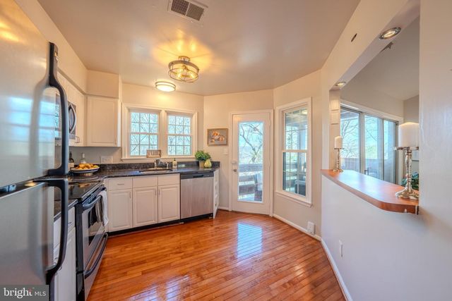 11168 BEAVER TRAIL CT, Reston, VA 20191