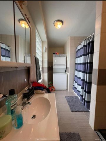 92 Brighton 11th Street, Brooklyn, NY 11235