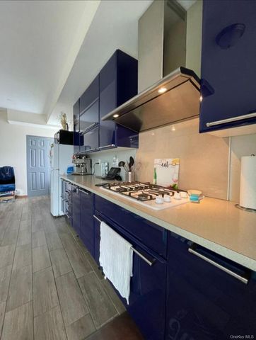 92 Brighton 11th Street, Brooklyn, NY 11235