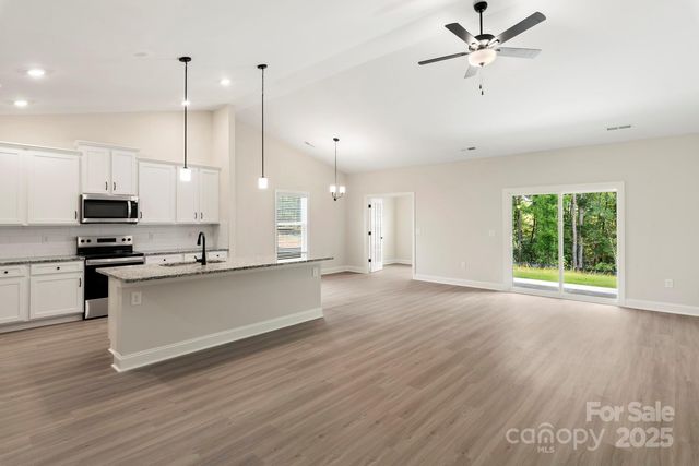 107 Tradesmen Trail, Troutman, NC 28166