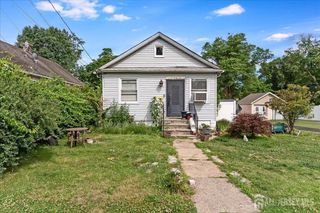 1762 W 5th Street W, Piscataway, NJ 08854