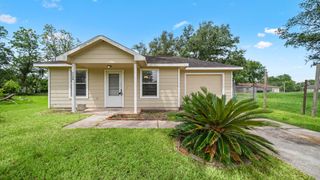 2216 Avenue F, Dickinson, TX 77539
