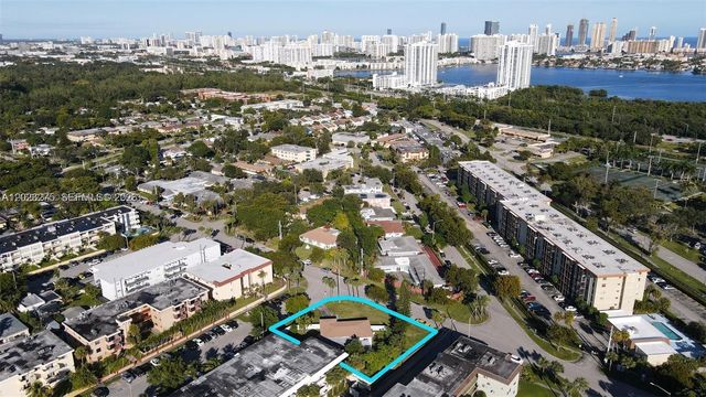 2190 NE 169th St, North Miami Beach, FL 33162