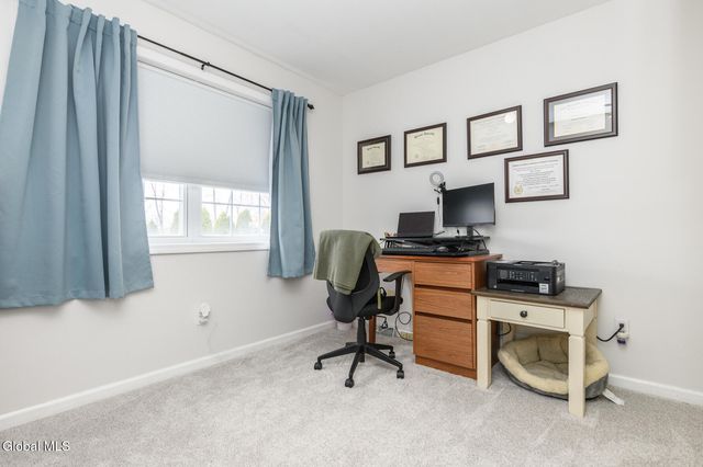 15 Erie Court, Waterford, NY 12188