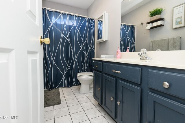 15 Erie Court, Waterford, NY 12188