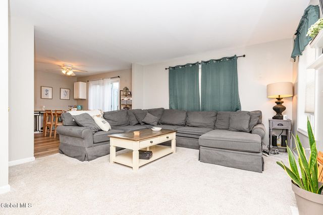 15 Erie Court, Waterford, NY 12188