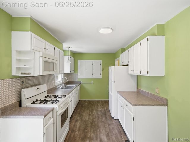 1170 Jay Avenue, York Charter Township, MI 48198