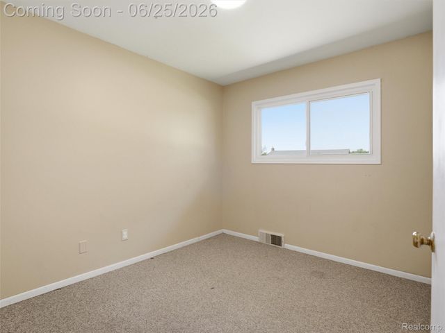 1170 Jay Avenue, York Charter Township, MI 48198