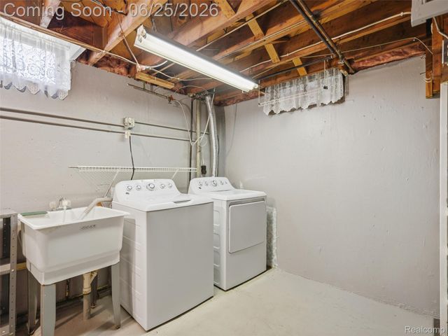 1170 Jay Avenue, York Charter Township, MI 48198