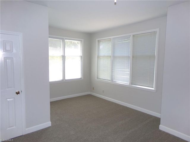 352 Meadows Circle, Winston-salem, NC 27104