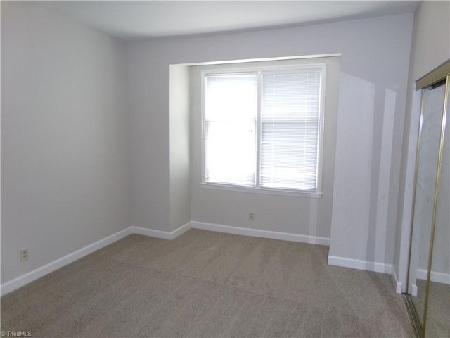 352 Meadows Circle, Winston-salem, NC 27104