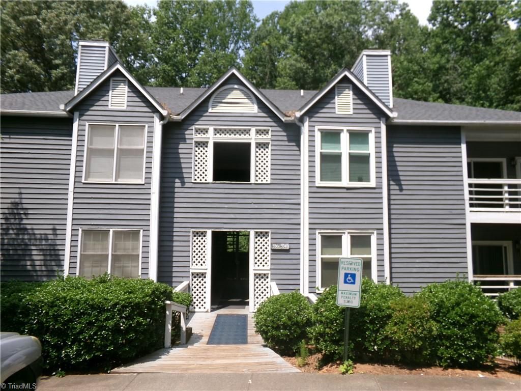 352 Meadows Circle, Winston-salem, NC 27104