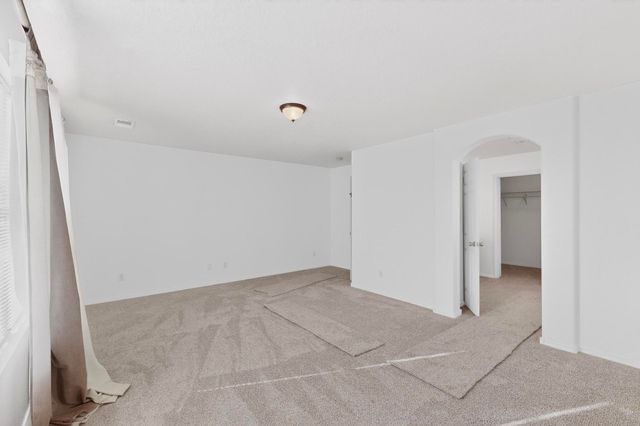 43 Avenida Jardin, Los Lunas, NM 87031