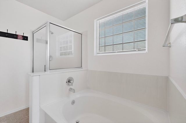 43 Avenida Jardin, Los Lunas, NM 87031