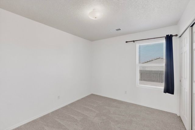 43 Avenida Jardin, Los Lunas, NM 87031