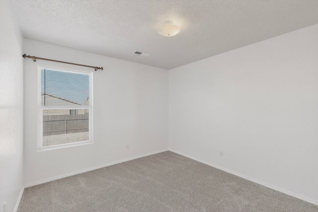 43 Avenida Jardin, Los Lunas, NM 87031