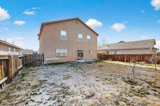 43 Avenida Jardin, Los Lunas, NM 87031