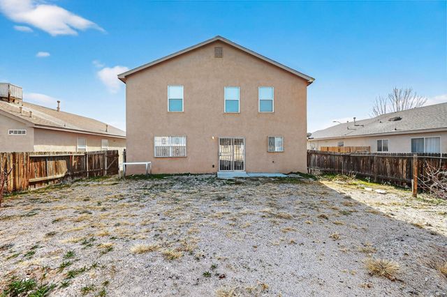 43 Avenida Jardin, Los Lunas, NM 87031