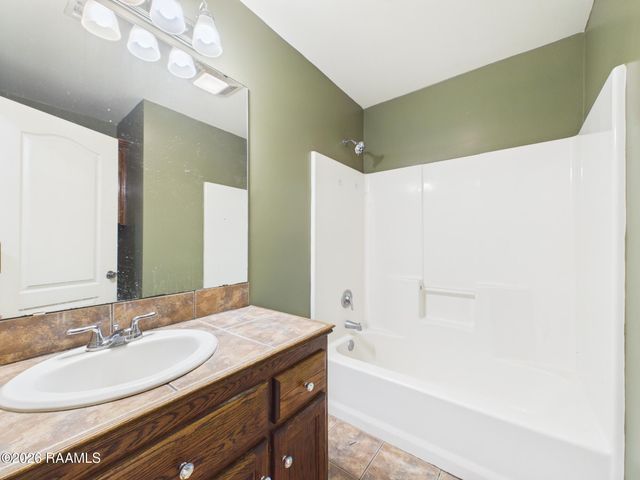 435 Chemin Metairie Road, Youngsville, LA 70592