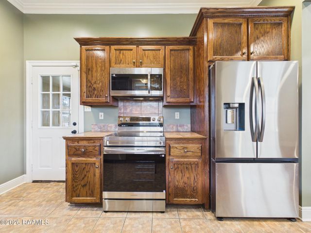 435 Chemin Metairie Road, Youngsville, LA 70592