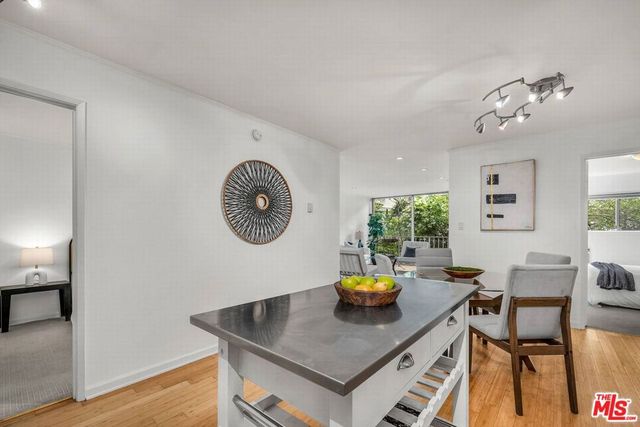 11645 Montana Avenue 216, Los Angeles, CA 90049