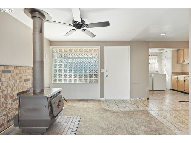 1705 NEVADA St, The Dalles, OR 97058