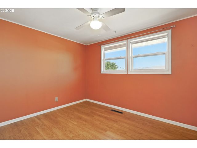 1705 NEVADA St, The Dalles, OR 97058