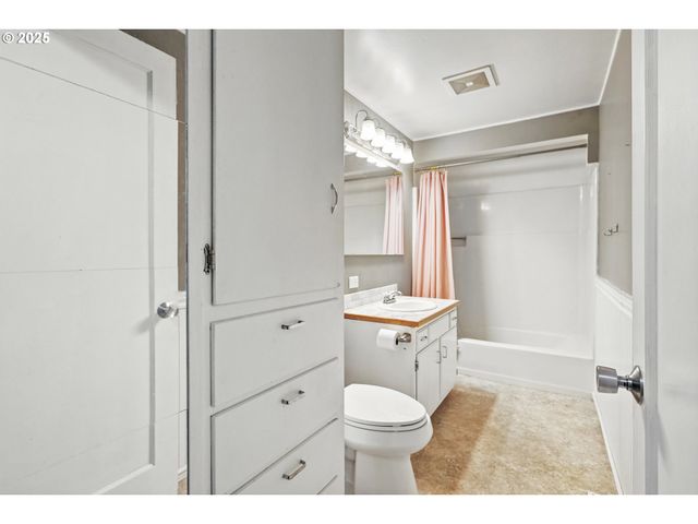 1705 NEVADA St, The Dalles, OR 97058