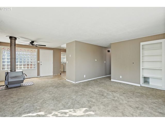 1705 NEVADA St, The Dalles, OR 97058