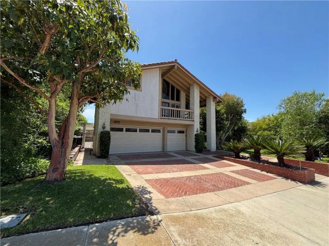 2230 E Vista Mesa, Orange, CA 92867