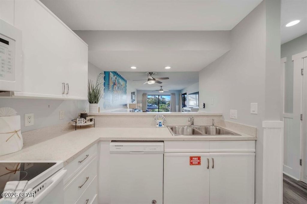 Image 12 of property listing at 520 N Richard Jackson Boulevard 2012, Panama City Beach, FL 32407