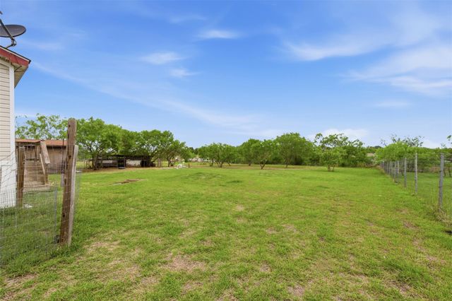 345 Morning Mist, Lockhart, TX 78644