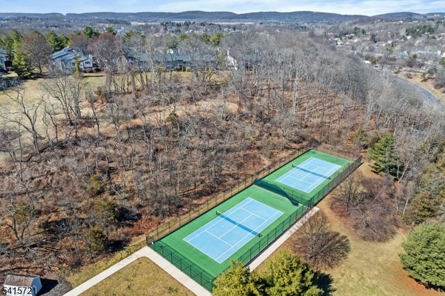 3 Augusta Dr, Clinton Twp., NJ 08801