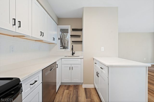 3 Augusta Dr, Clinton Twp., NJ 08801