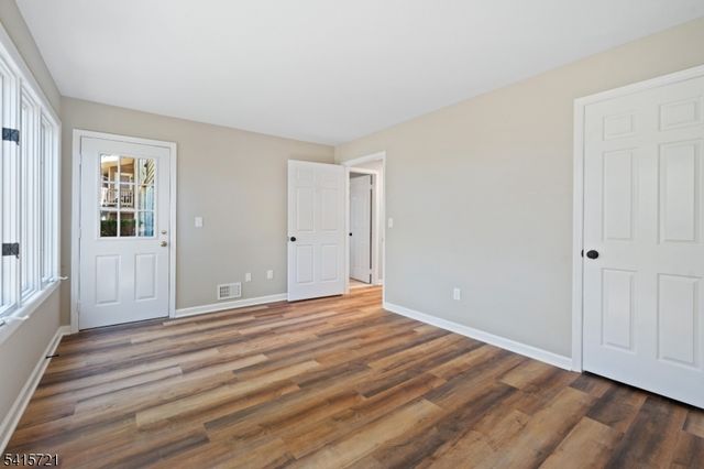 3 Augusta Dr, Clinton Twp., NJ 08801