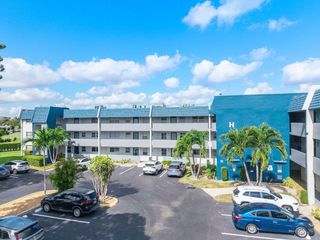 7807 Golf Cir Drive 308, Margate, FL 33063