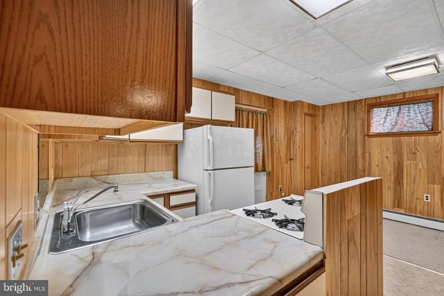 14604 PEACH ORCHARD RD, Silver Spring, MD 20905