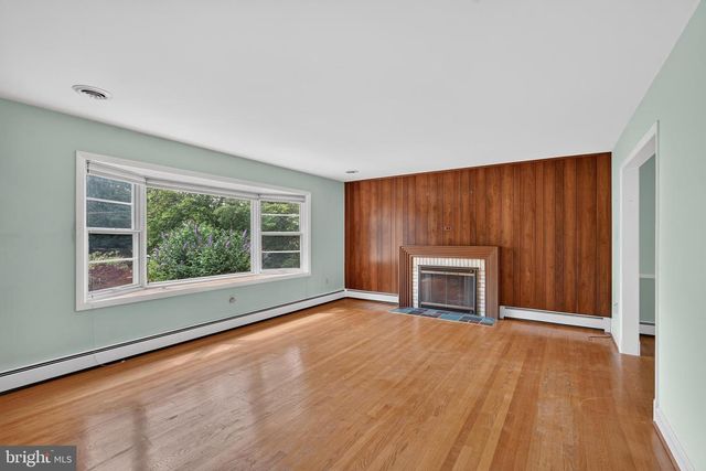 14604 PEACH ORCHARD RD, Silver Spring, MD 20905