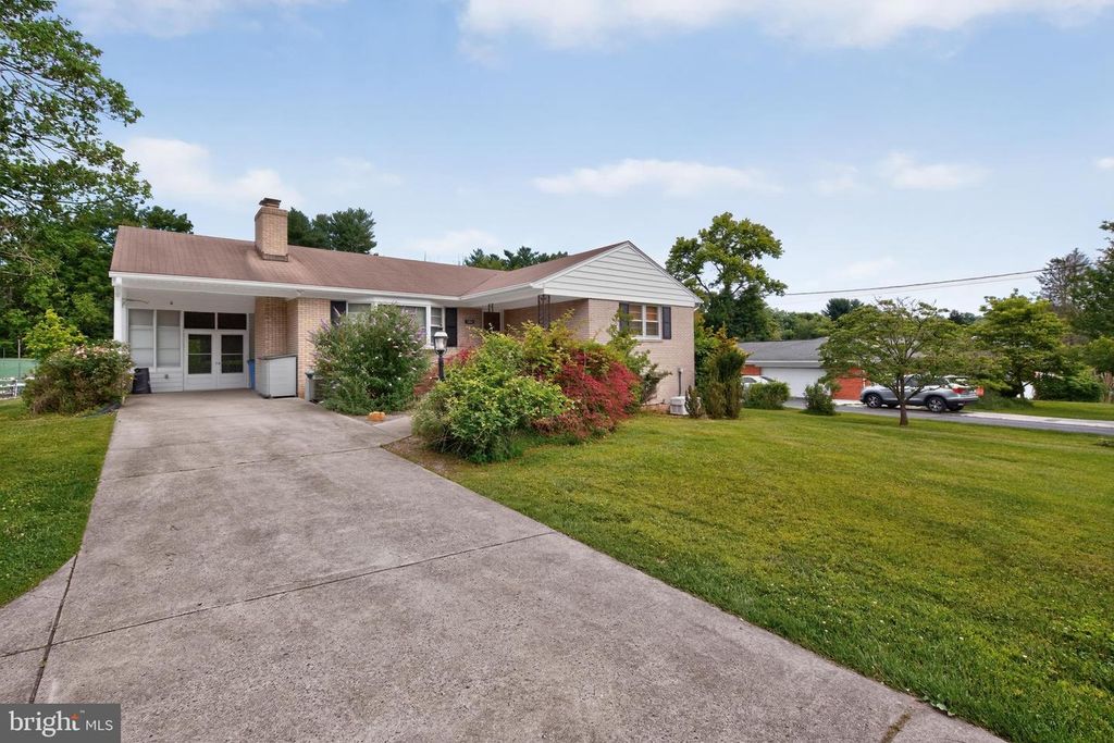 14604 PEACH ORCHARD RD, Silver Spring, MD 20905