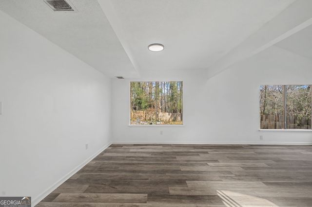 6788 E Woodridge Place, Douglasville, GA 30135