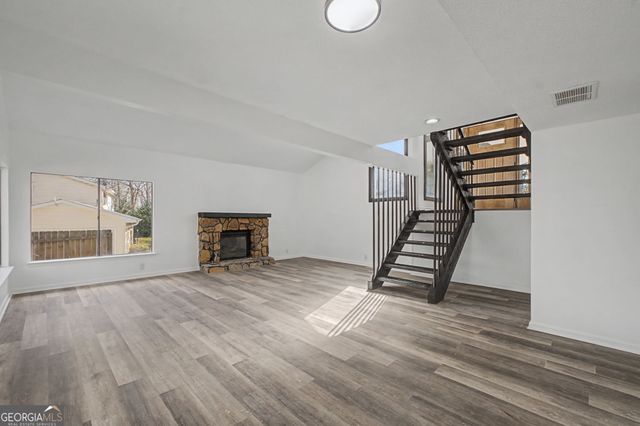 6788 E Woodridge Place, Douglasville, GA 30135